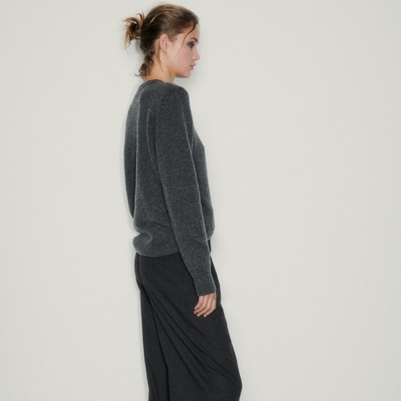 Zara Cashmere and Wool Blend Knit Sweater - Picture 3 of 11